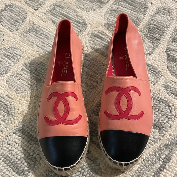 Chanel Lambskin Espadrilles Pink Red Black - Picture 2 of 8